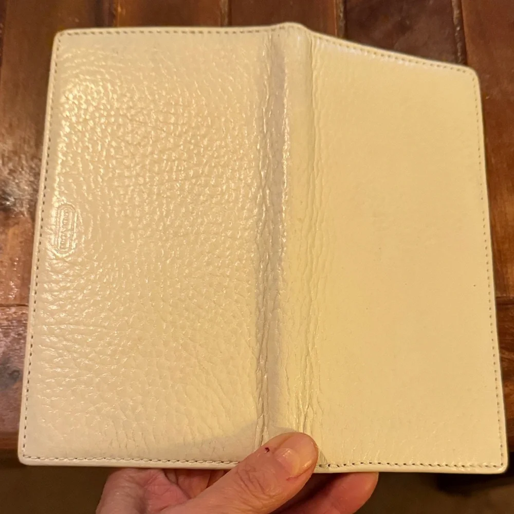Vintage Coach Bag/ Bill Fold included.